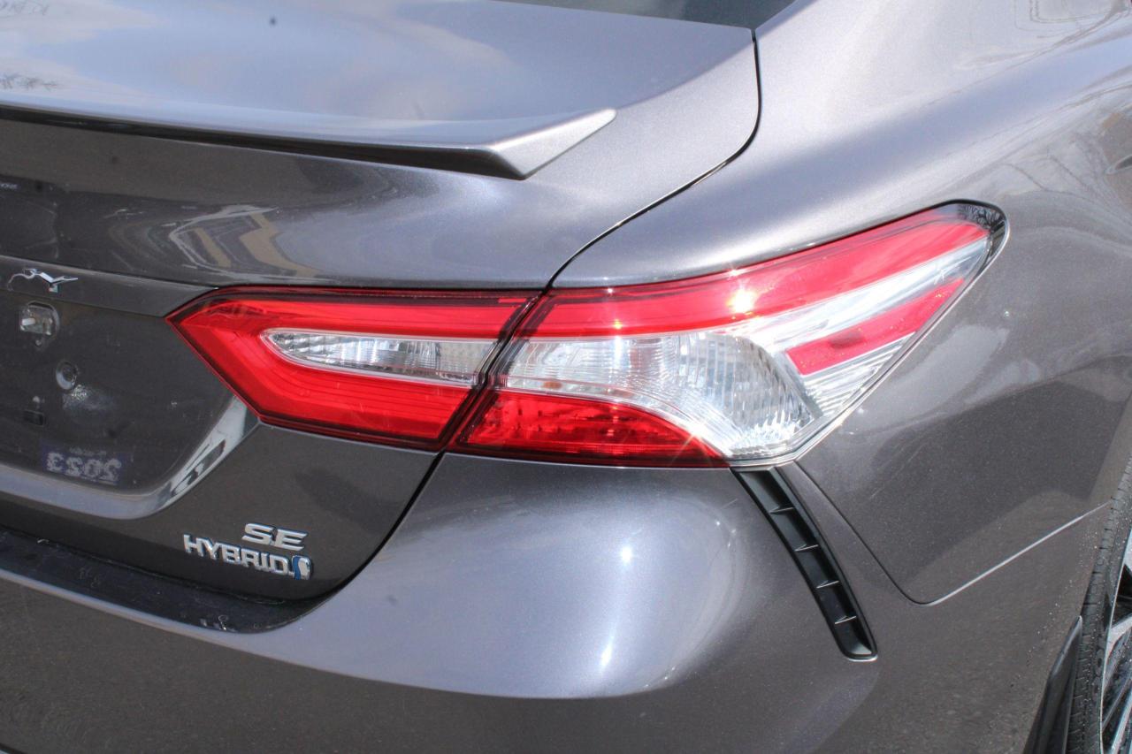 2020 Toyota Camry Hybrid SE Auto - Photo #4