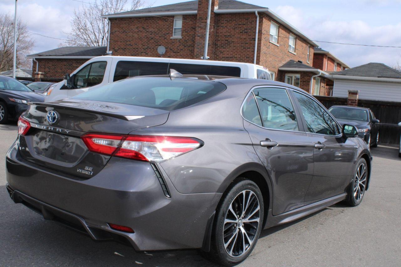 2020 Toyota Camry Hybrid SE Auto - Photo #5