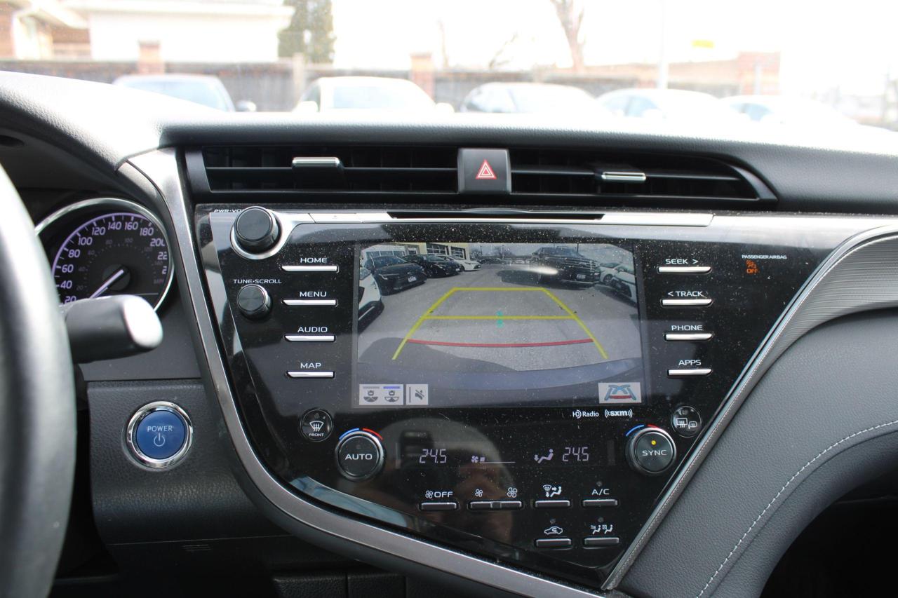 2020 Toyota Camry Hybrid SE Auto - Photo #12