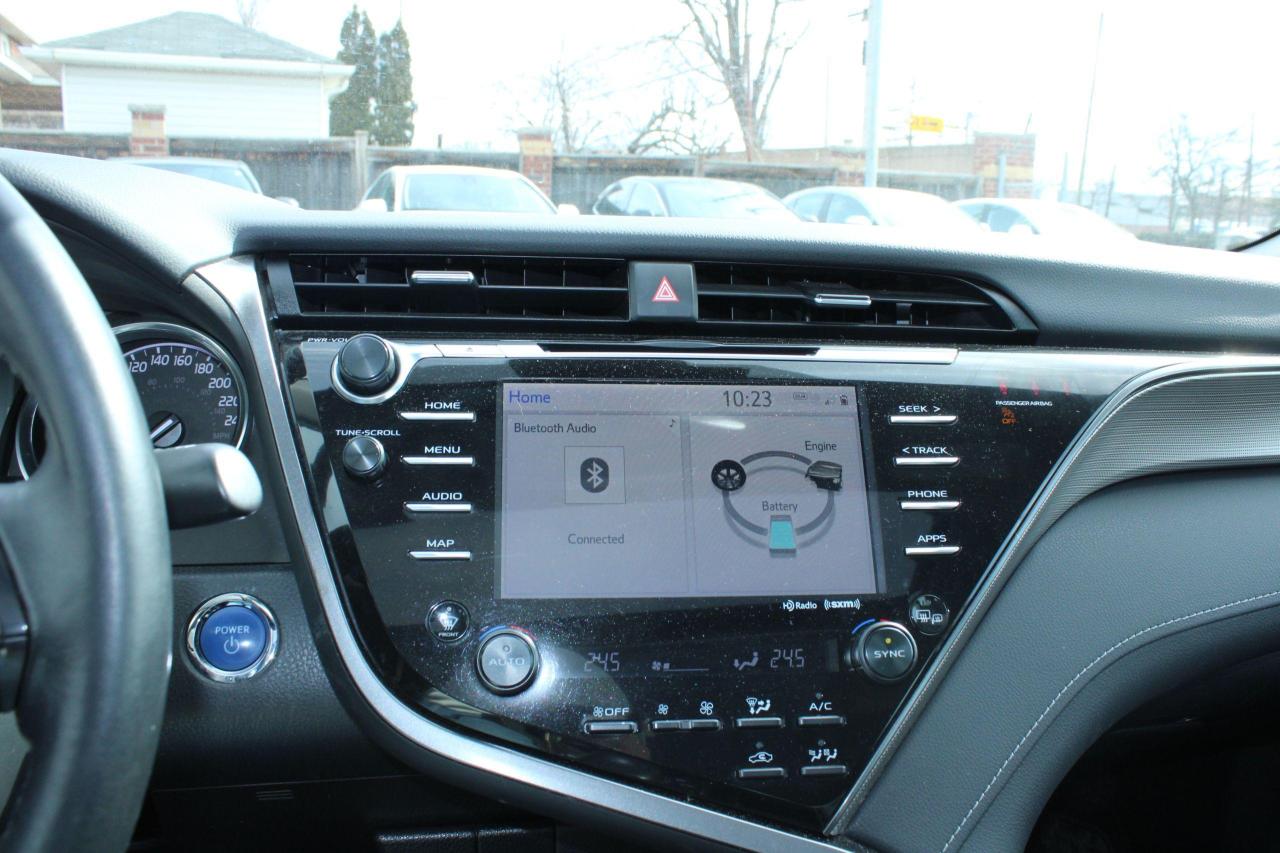 2020 Toyota Camry Hybrid SE Auto - Photo #14