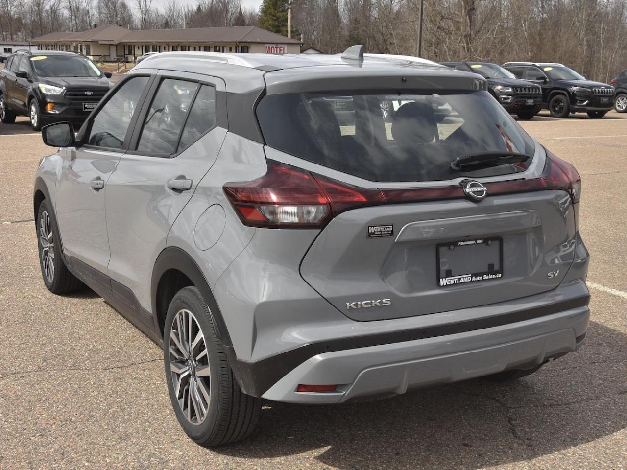2024 Nissan Kicks SV - Photo #4