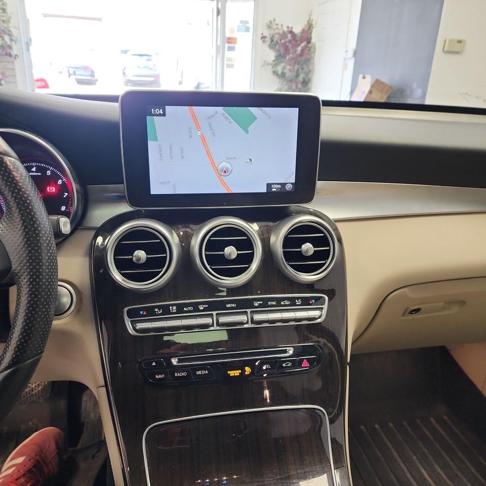 2017 Mercedes-Benz GL-Class GLC 300 - Photo #21