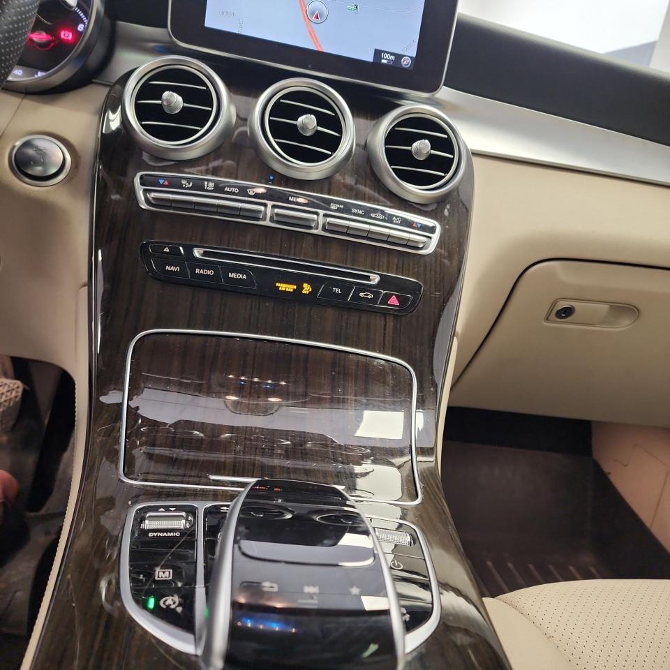 2017 Mercedes-Benz GL-Class GLC 300 - Photo #22