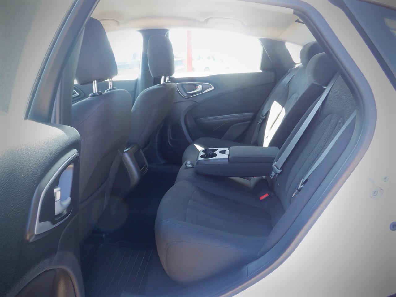 2015 Chrysler 200 Limited - Photo #7