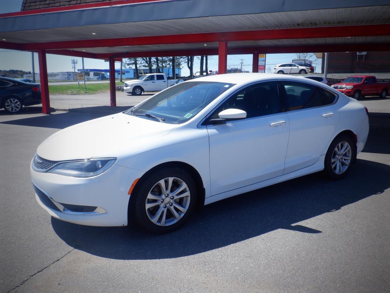 2015 Chrysler 200 Limited - Photo #3