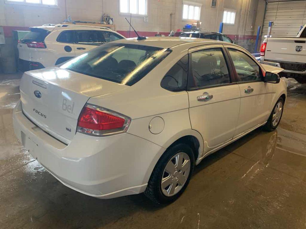 2011 Ford Focus SE - Photo #4