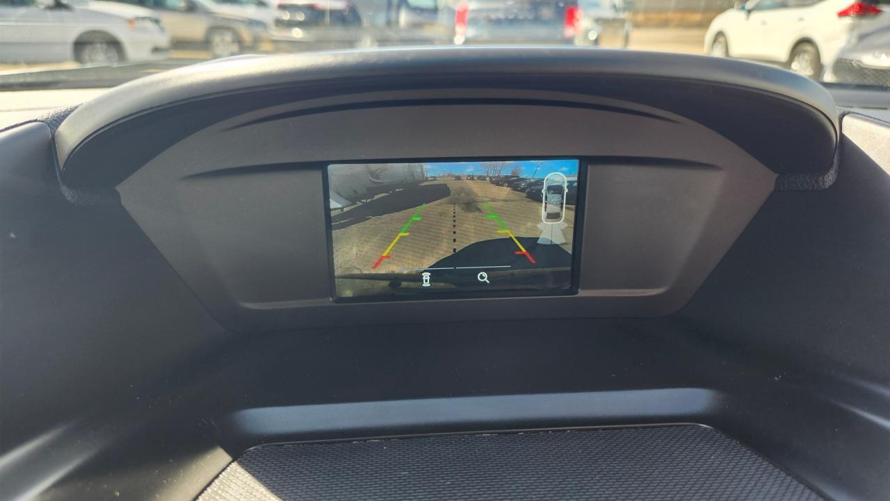 2018 Ford Escape SE 4WD Bu Cam, Htd seats, Blth - Photo #14