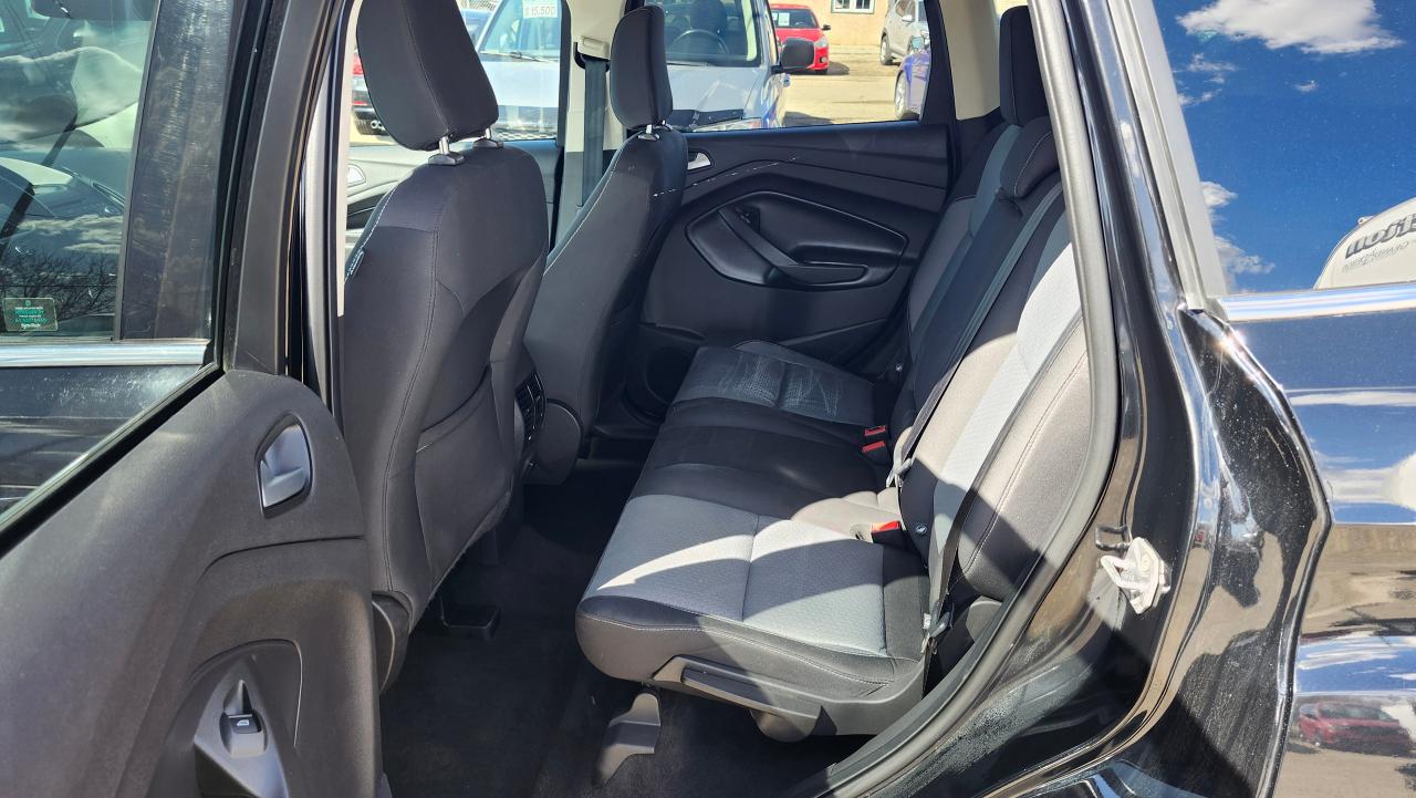 2018 Ford Escape SE 4WD Bu Cam, Htd seats, Blth - Photo #8