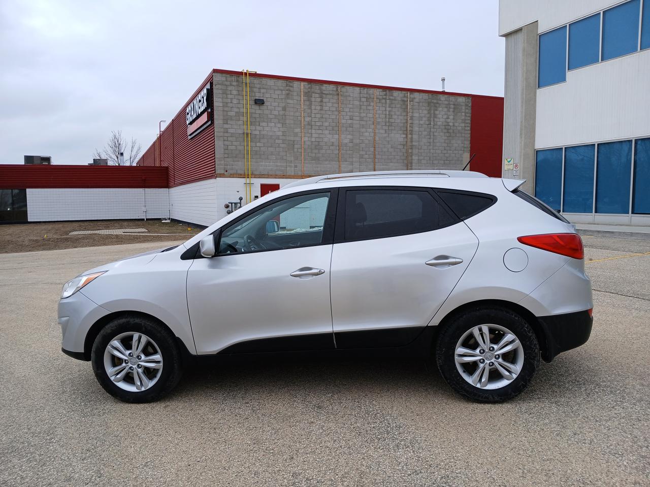 2011 Hyundai Tucson  - Photo #7