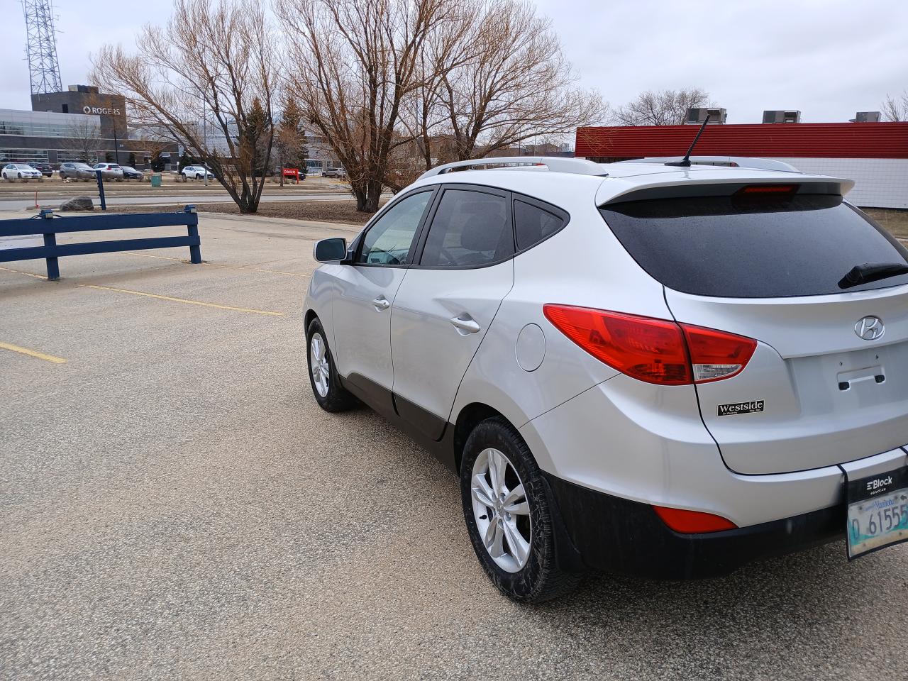 2011 Hyundai Tucson  - Photo #8