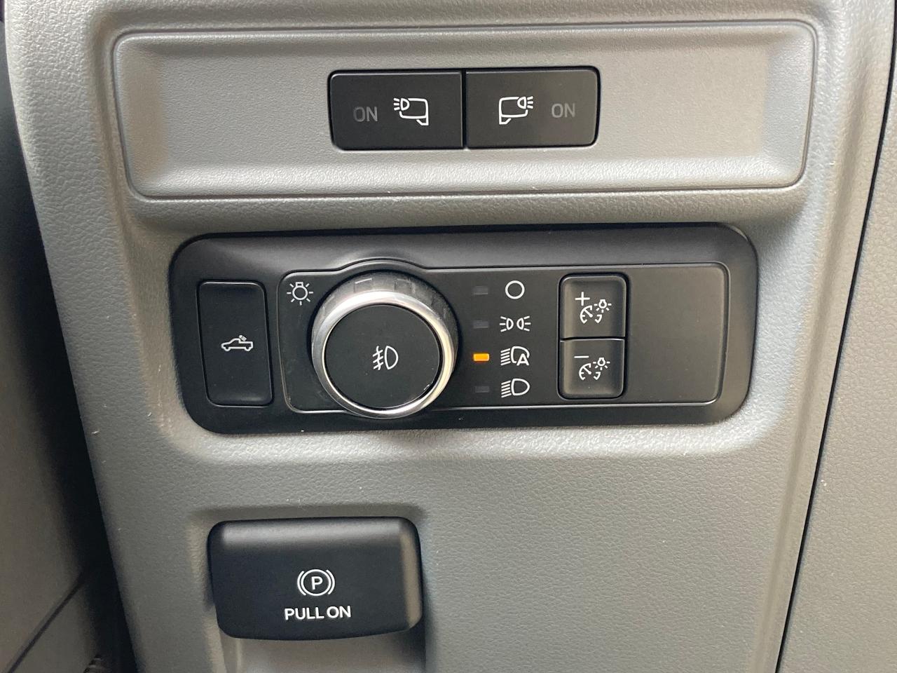 2021 Ford F-150 XLT 2WD Reg Cab 8' Box - Photo #20