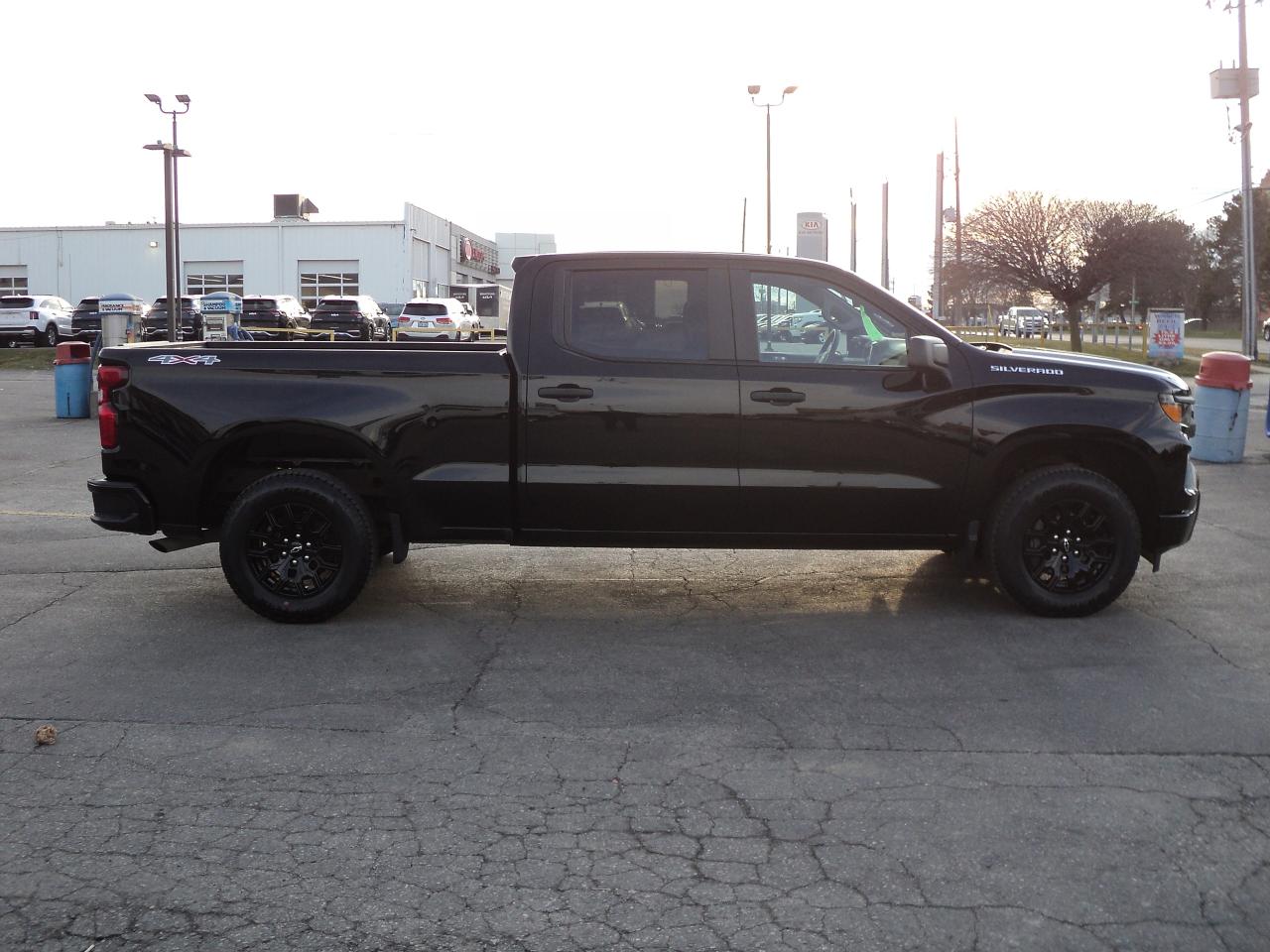 2023 Chevrolet Silverado 1500 Custom CrewCab 4x4 2.7L4cylGas 6'7"Box BackUpCam - Photo #6
