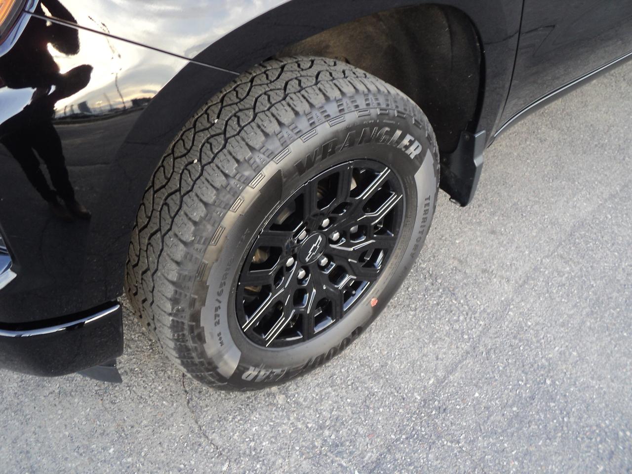 2023 Chevrolet Silverado 1500 Custom CrewCab 4x4 2.7L4cylGas 6'7"Box BackUpCam - Photo #24