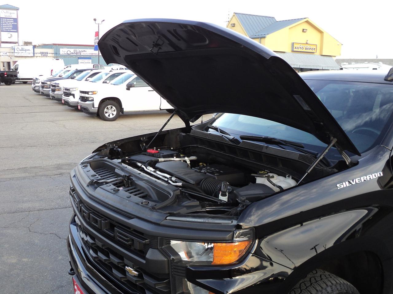 2023 Chevrolet Silverado 1500 Custom CrewCab 4x4 2.7L4cylGas 6'7"Box BackUpCam - Photo #26