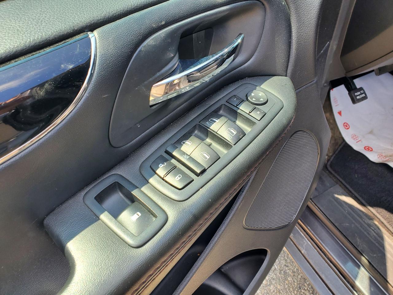 2020 Dodge Grand Caravan PREMIUM PLUS - Photo #6
