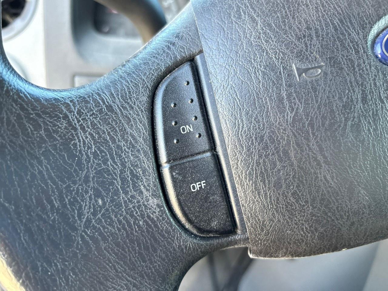 2012 Ford E-Series E-350 SUPER DUTY Photo