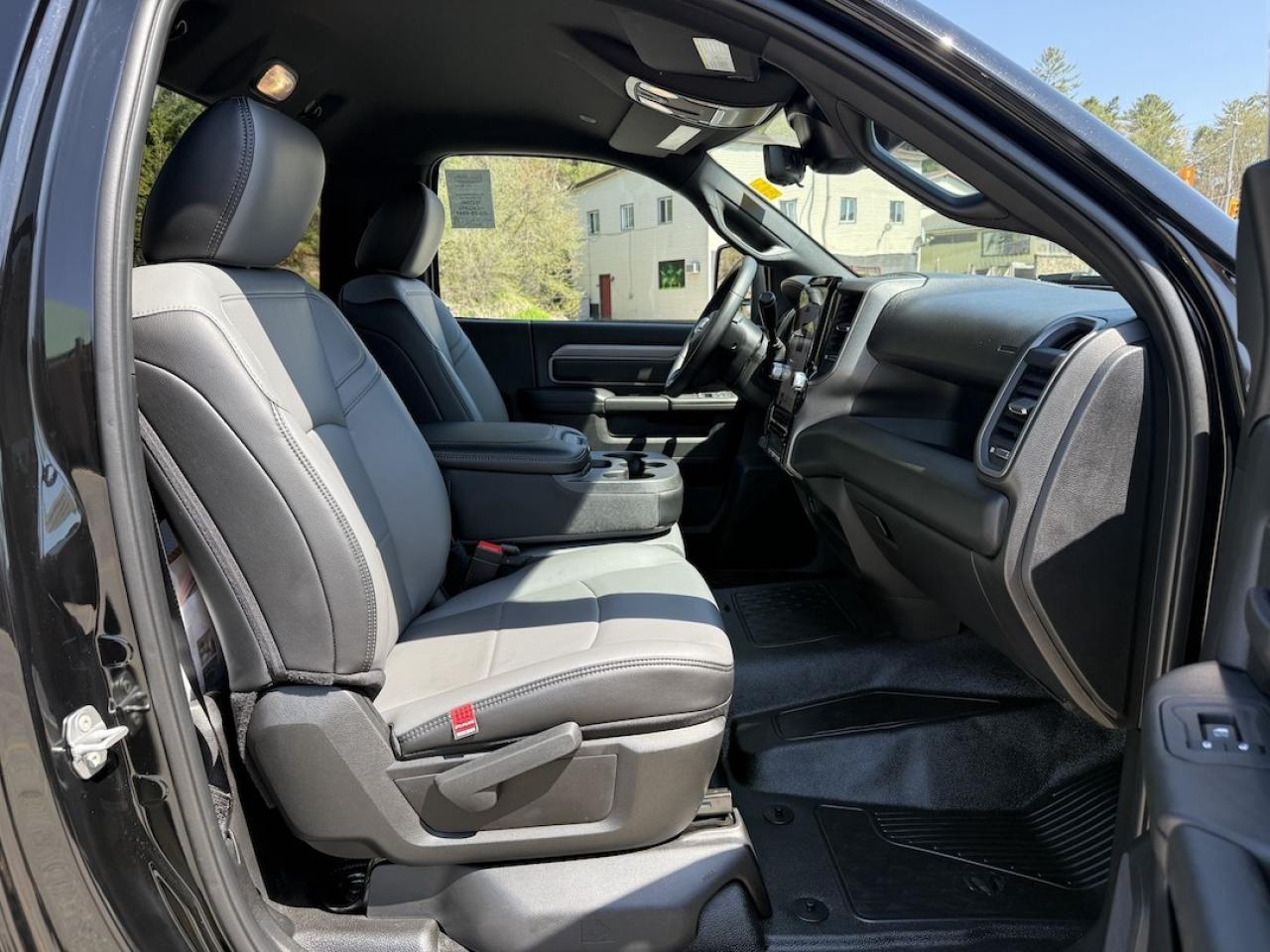 2025 RAM Ram 5500 Cab-Chassis Tradesman 84"-CA 4X4 Photo