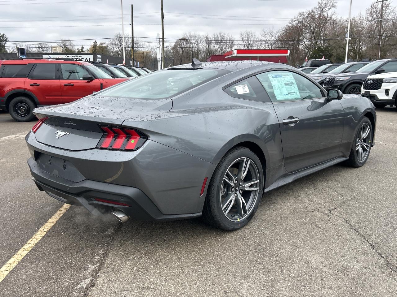 2025 Ford Mustang EcoBoost Photo4