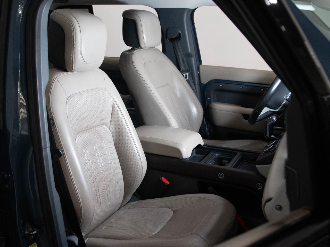 2020 Land Rover Defender P400 | HSE | 110 | MERIDIAN | 20" WHEELS | PANO Photo