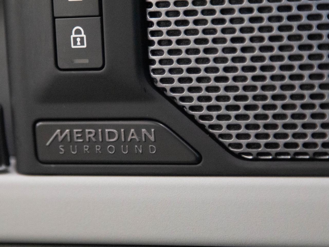 2020 Land Rover Defender P400 | HSE | 110 | MERIDIAN | 20" WHEELS | PANO Photo