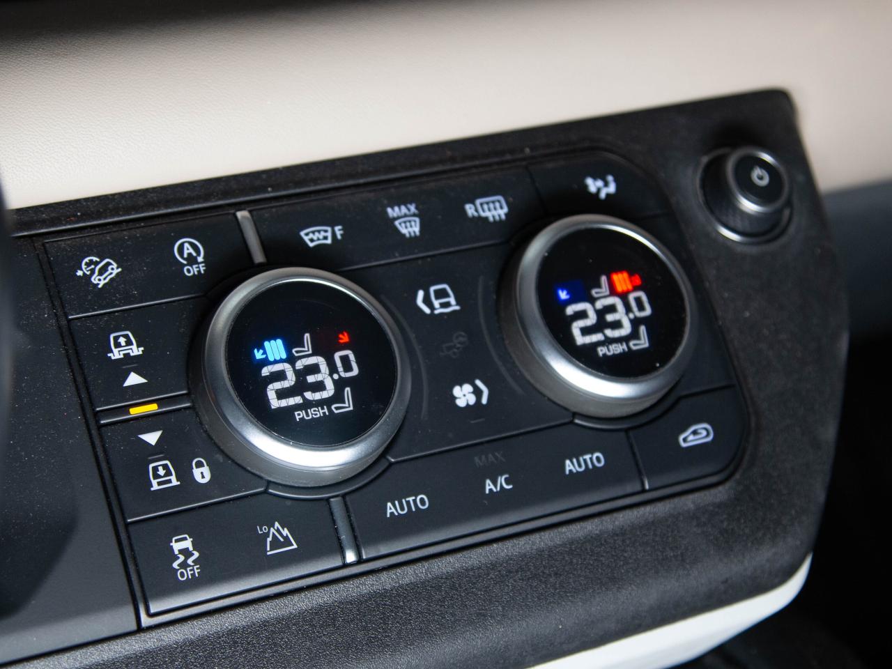 2020 Land Rover Defender P400 | HSE | 110 | MERIDIAN | 20" WHEELS | PANO Photo