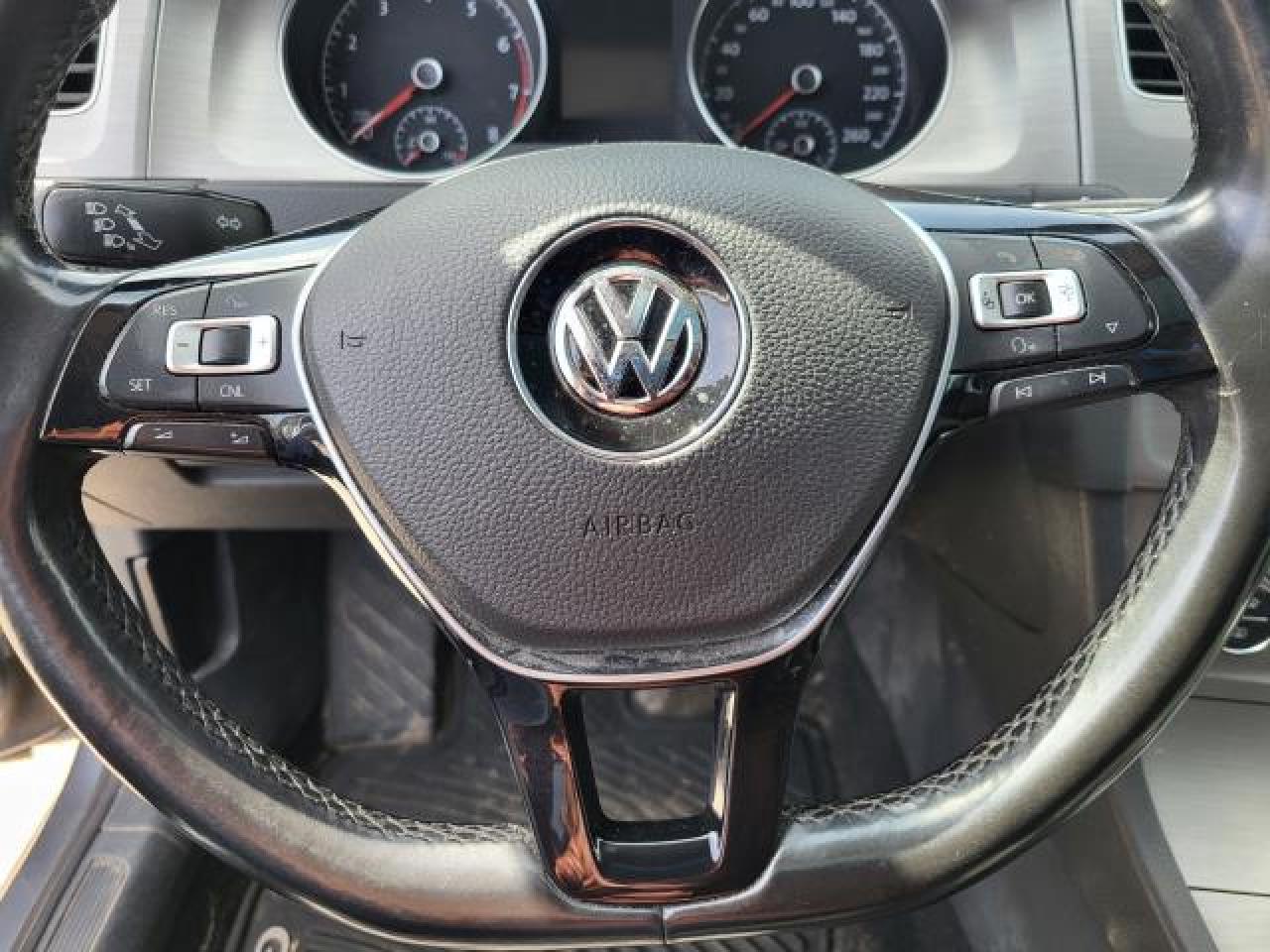 2015 Volkswagen Golf COMFORTLINE Photo31