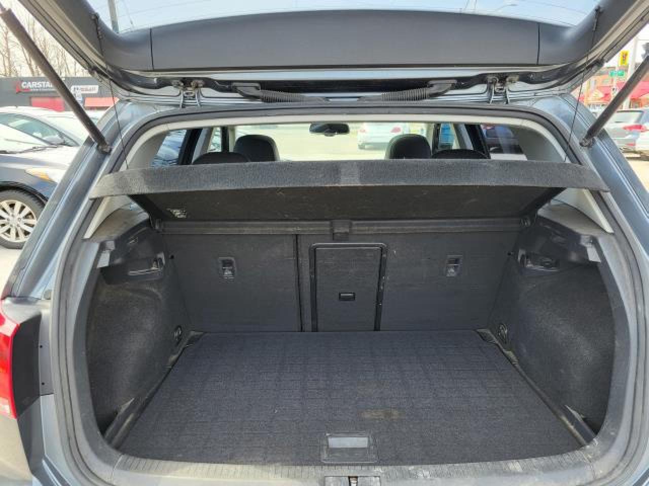 2015 Volkswagen Golf COMFORTLINE Photo38