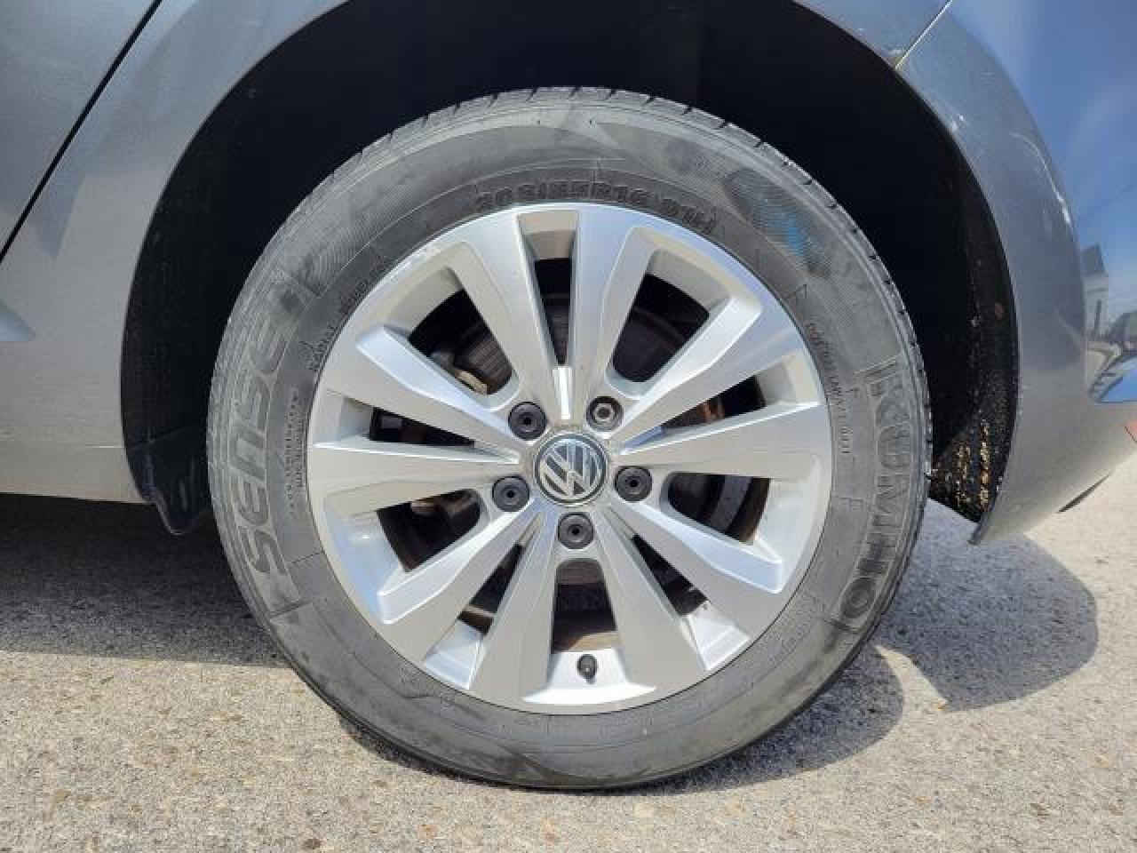 2015 Volkswagen Golf COMFORTLINE Photo39