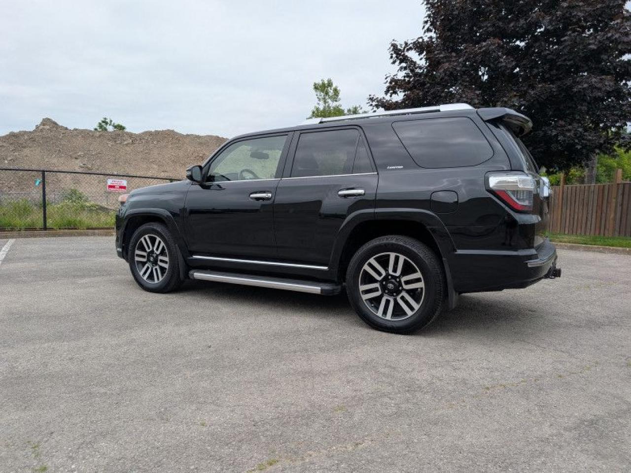 2015 Toyota 4Runner Limited  **LEATHER - SUNROOF** Photo2