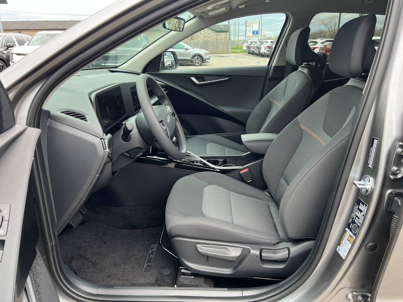 2025 Kia Niro PHEV LX Photo