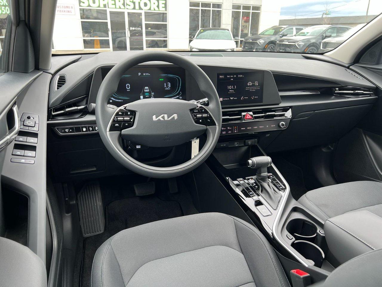 2025 Kia Niro PHEV LX Photo