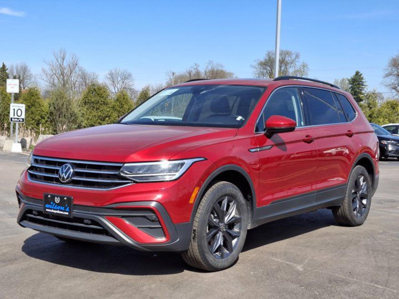 Used 2024 Volkswagen Tiguan Comfortline AWD | Leather | Panoramic Sunroof | Adaptive Cruise | Power Liftgate | Heated Seats | for sale in Guelph, ON