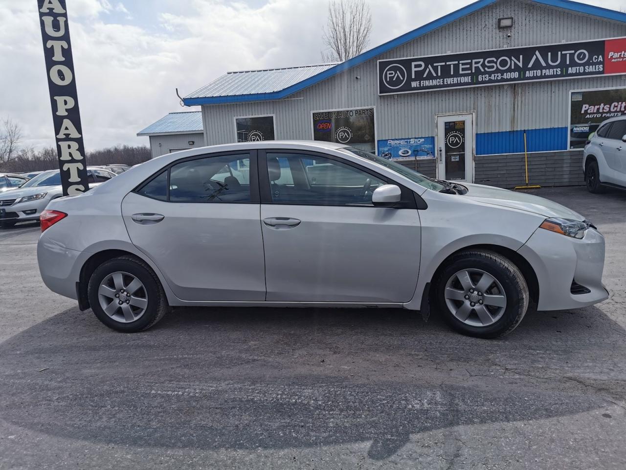 2019 Toyota Corolla L 1.8L - Photo #6