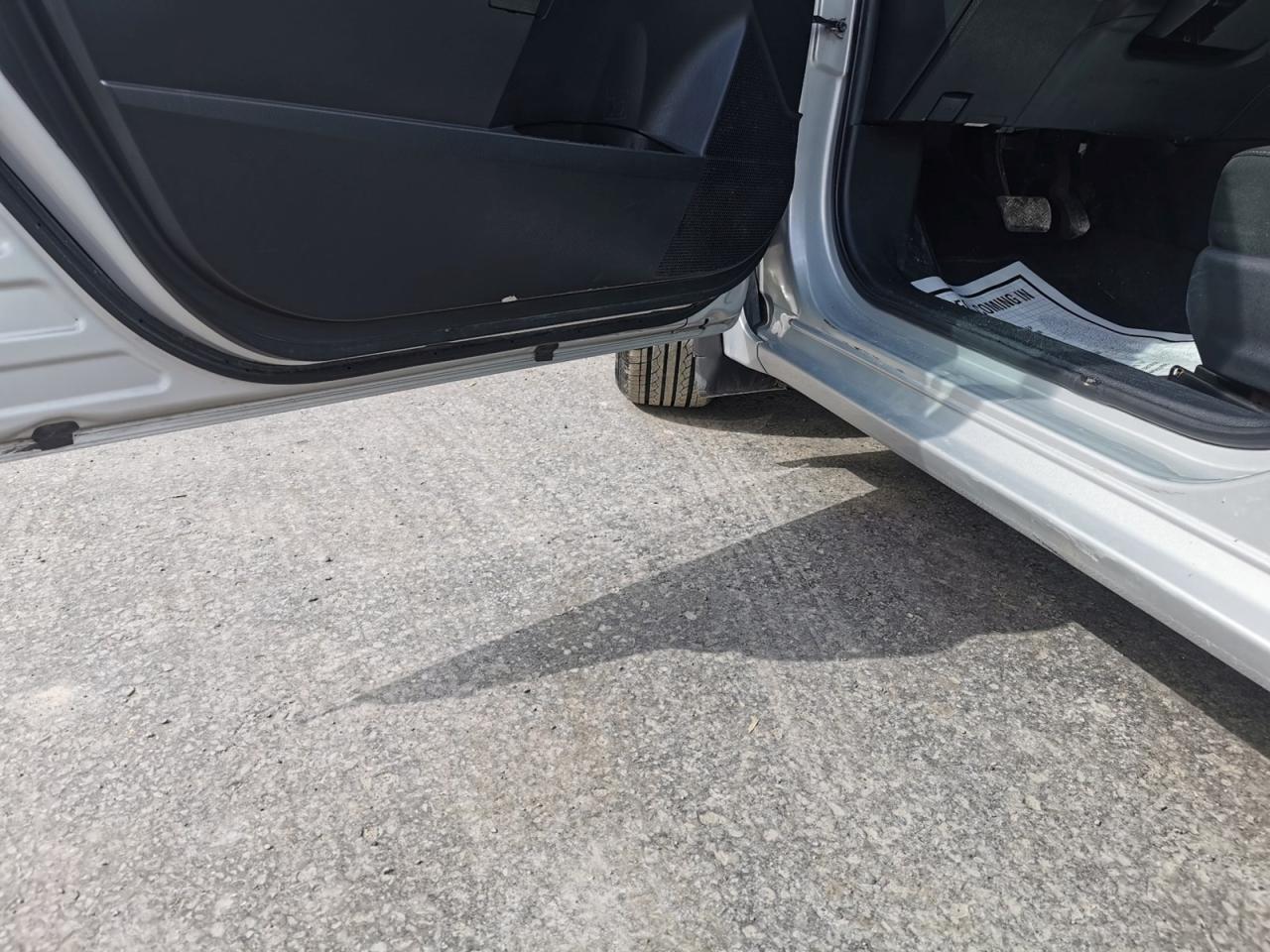 2019 Toyota Corolla L 1.8L - Photo #14