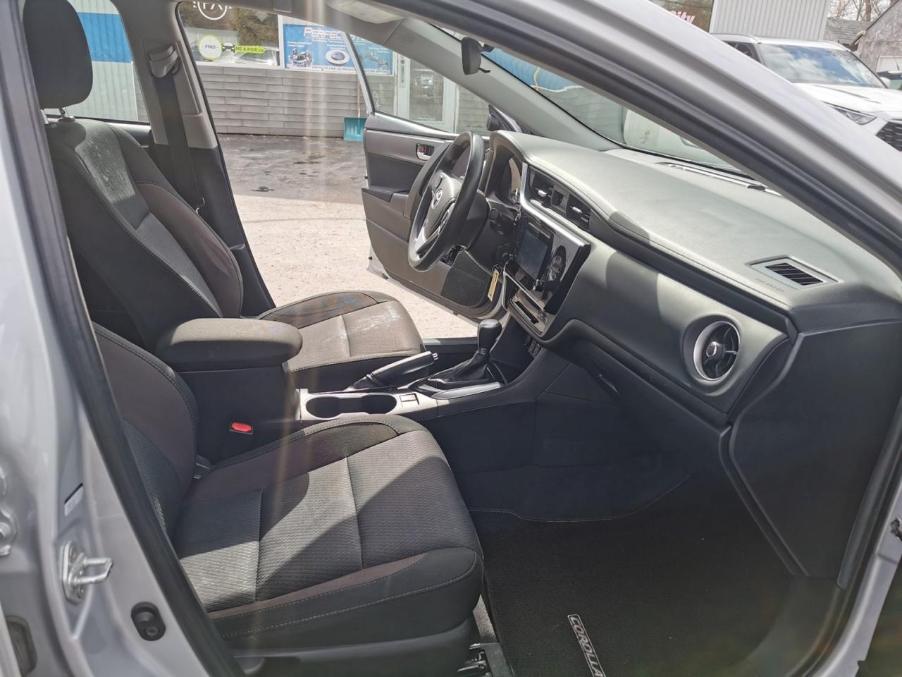 2019 Toyota Corolla L 1.8L - Photo #19