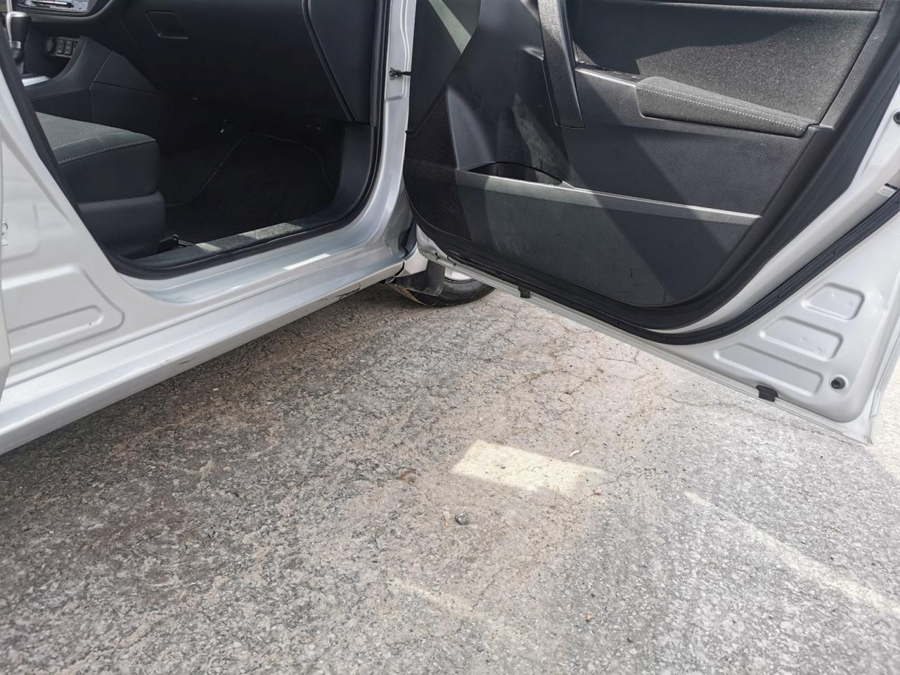 2019 Toyota Corolla L 1.8L - Photo #20