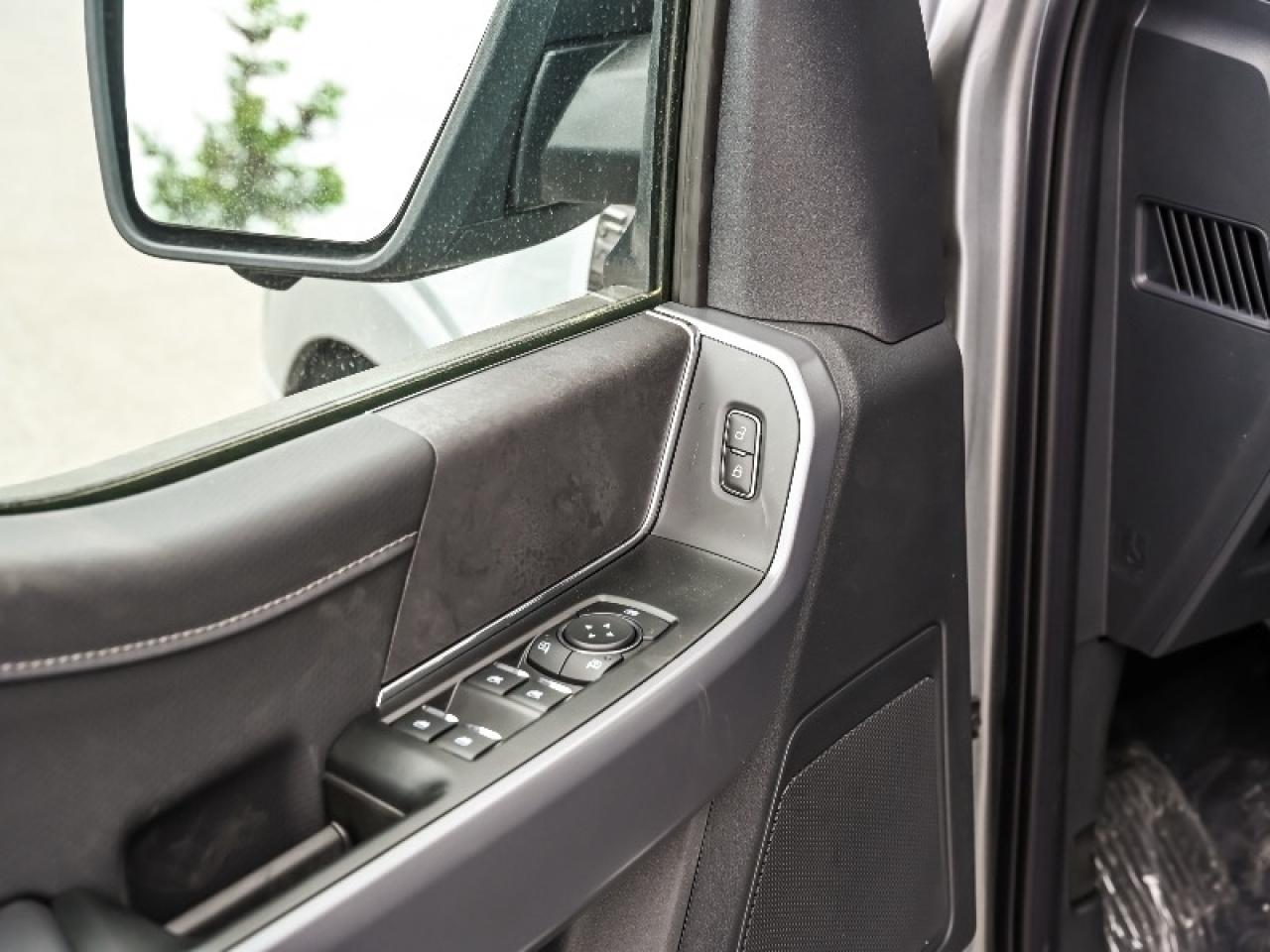 2025 Ford F-150 XLT Photo