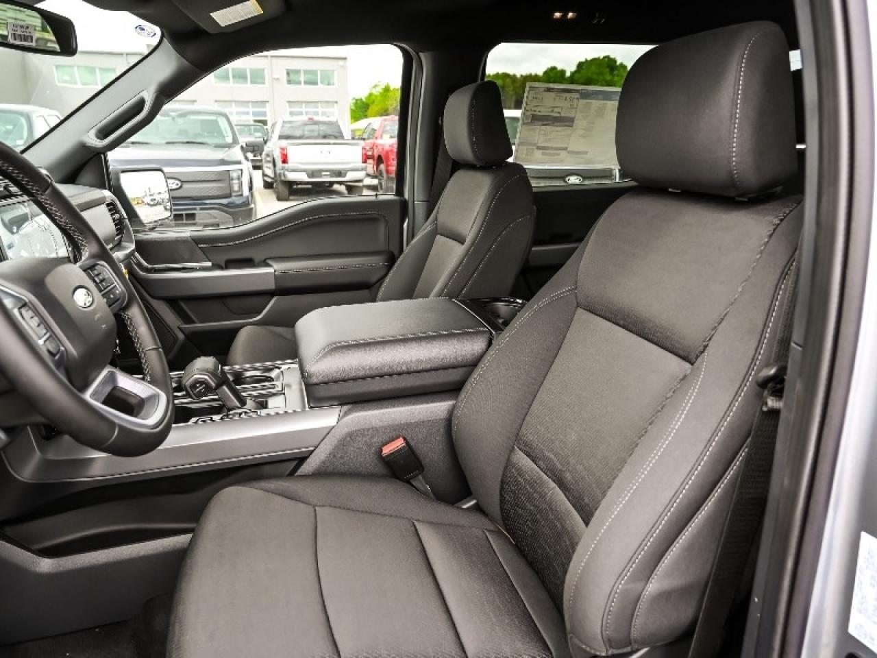 2025 Ford F-150 XLT Photo