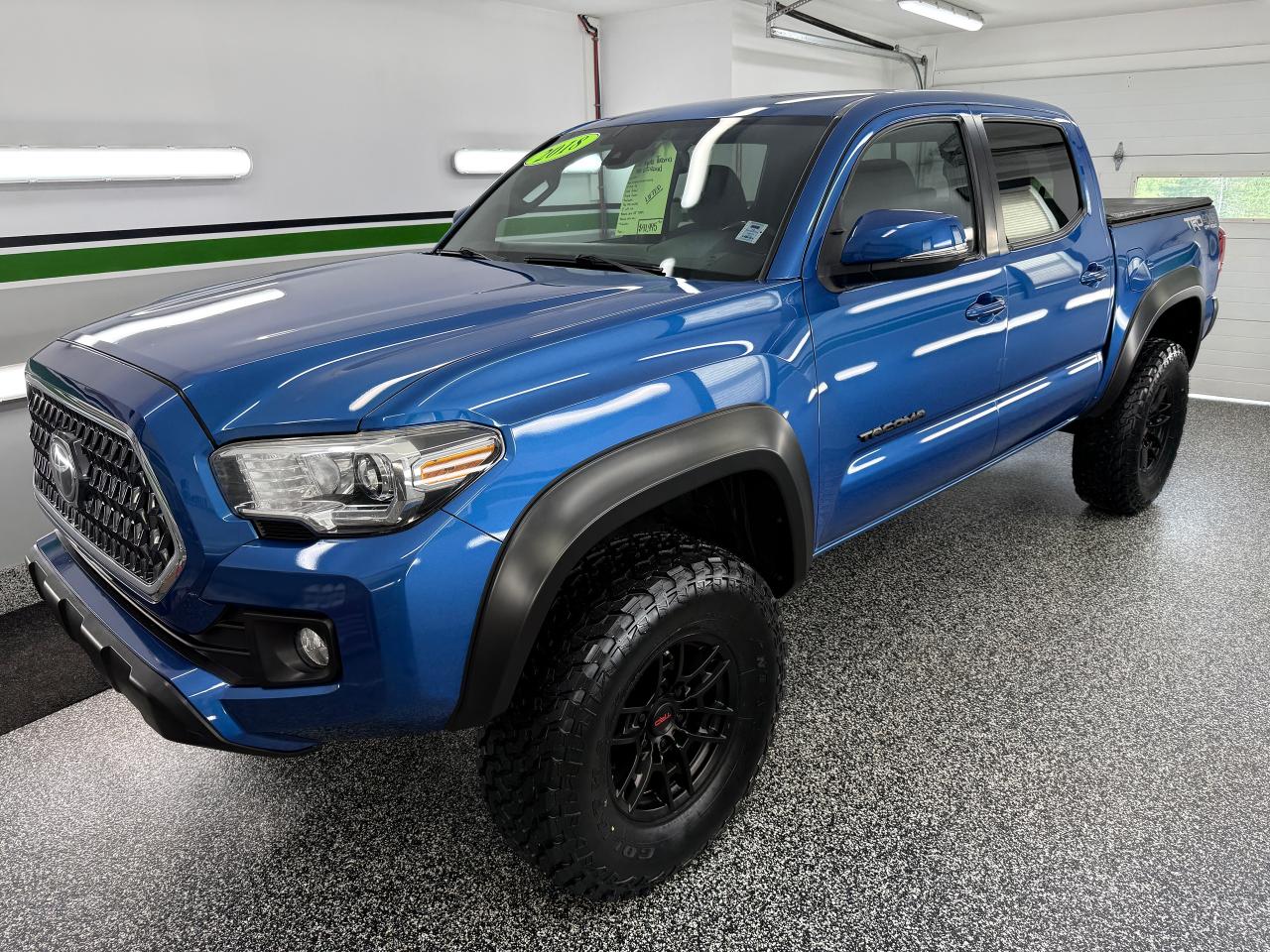 2018 Toyota Tacoma TRD OFF-ROAD - Photo #3