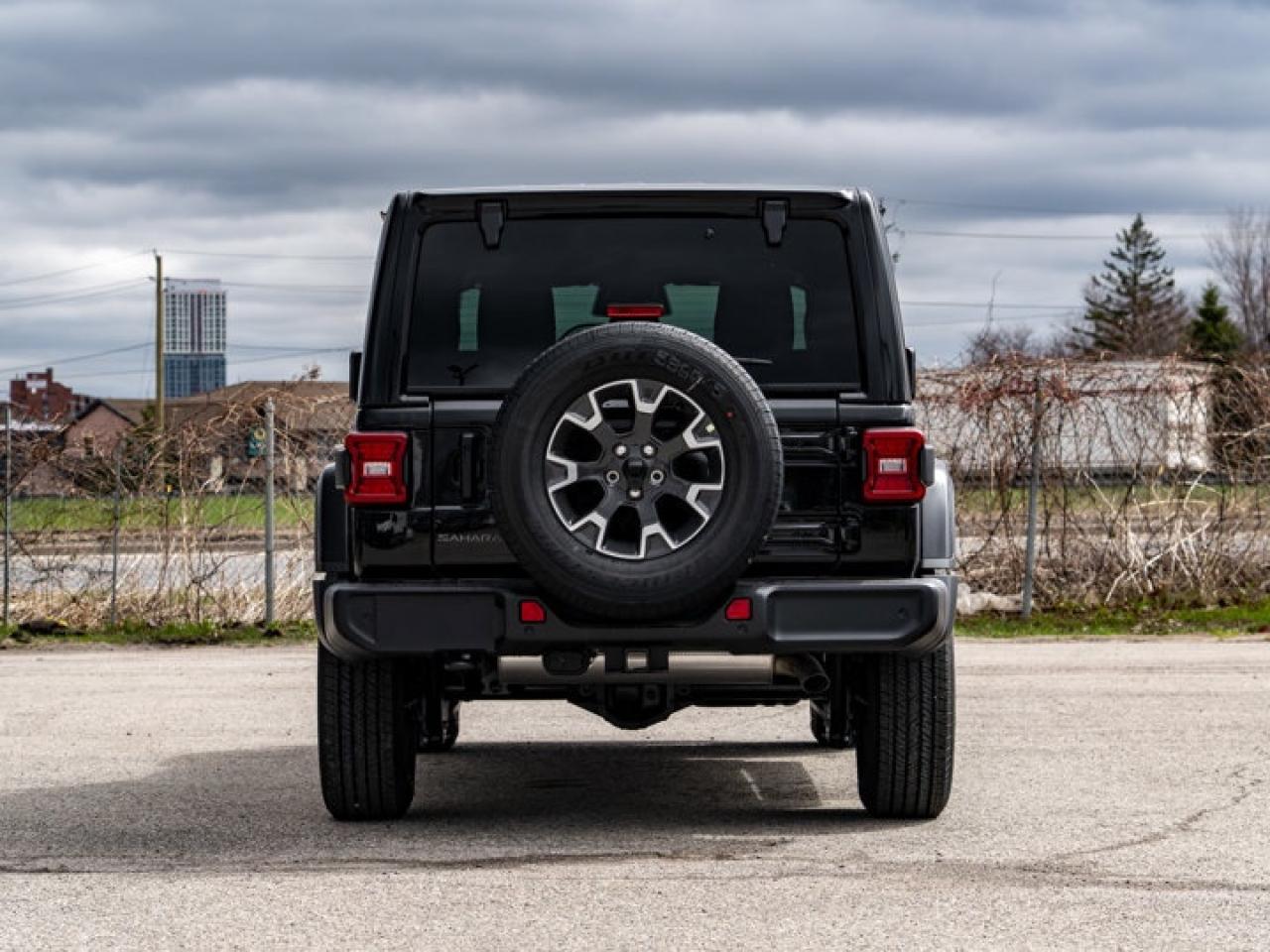 2025 Jeep Wrangler Sahara Photo