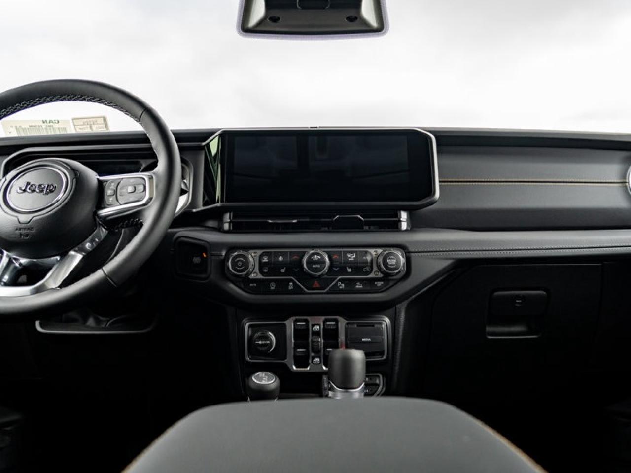 2025 Jeep Wrangler Sahara Photo