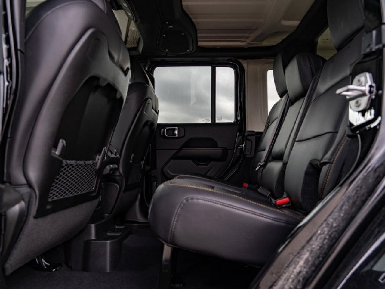 2025 Jeep Wrangler Sahara Photo