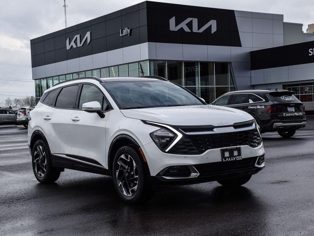 New 2025 Kia Sportage EX Premium w/Red Interior for sale in Chatham, ON