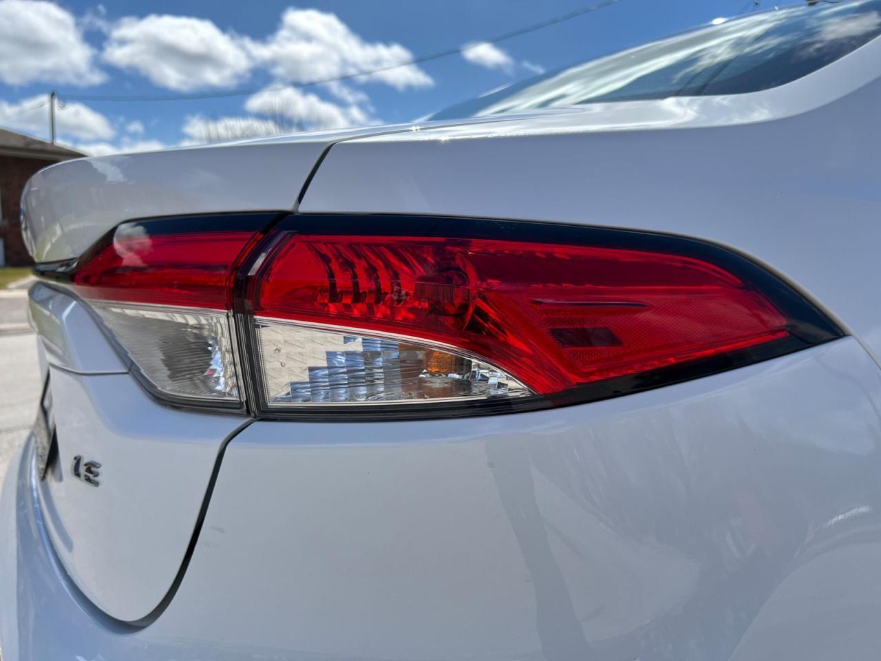 2021 Toyota Corolla LE - Photo #7