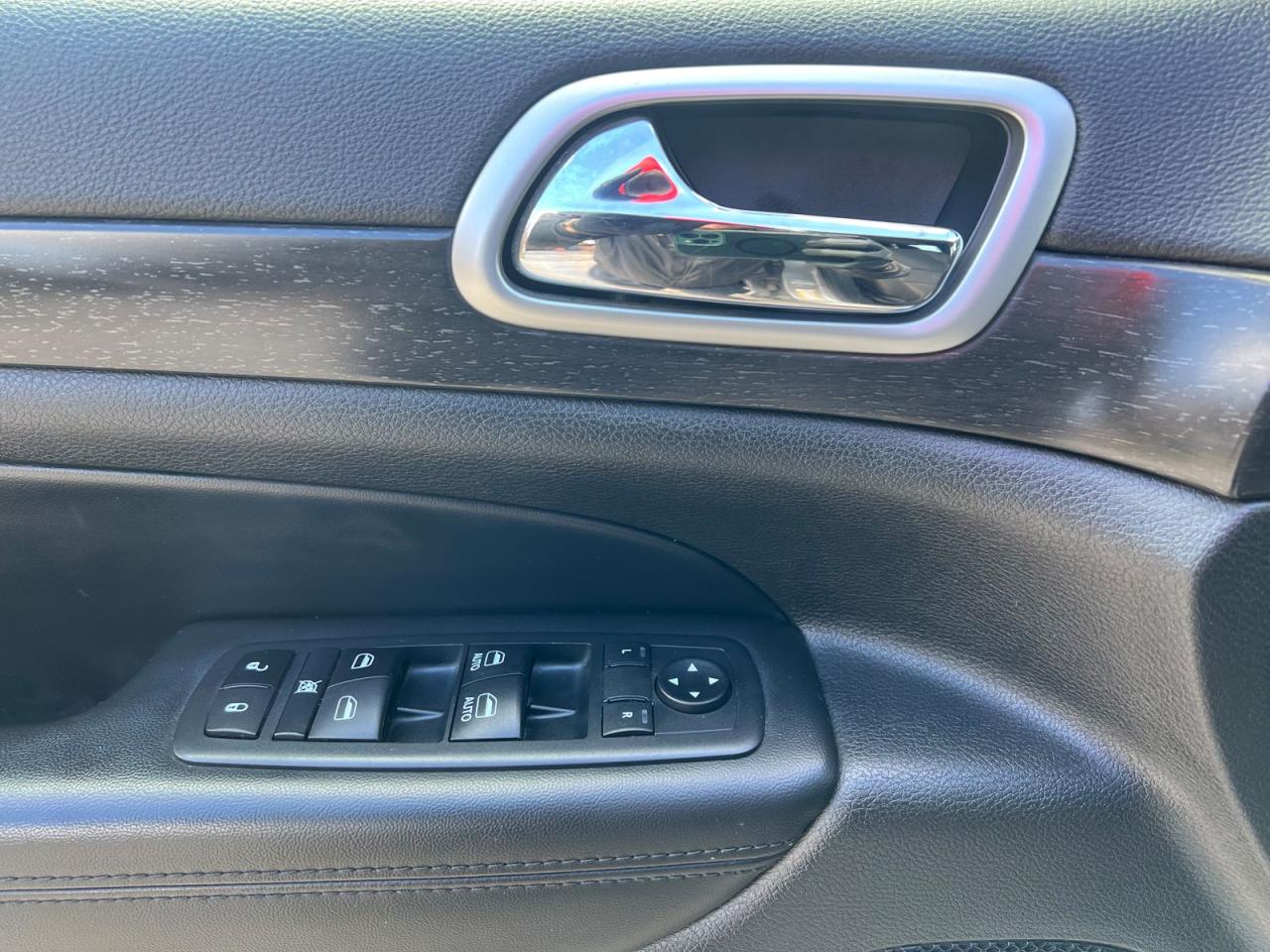 2018 Jeep Grand Cherokee LAREDO 4WD - Photo #20