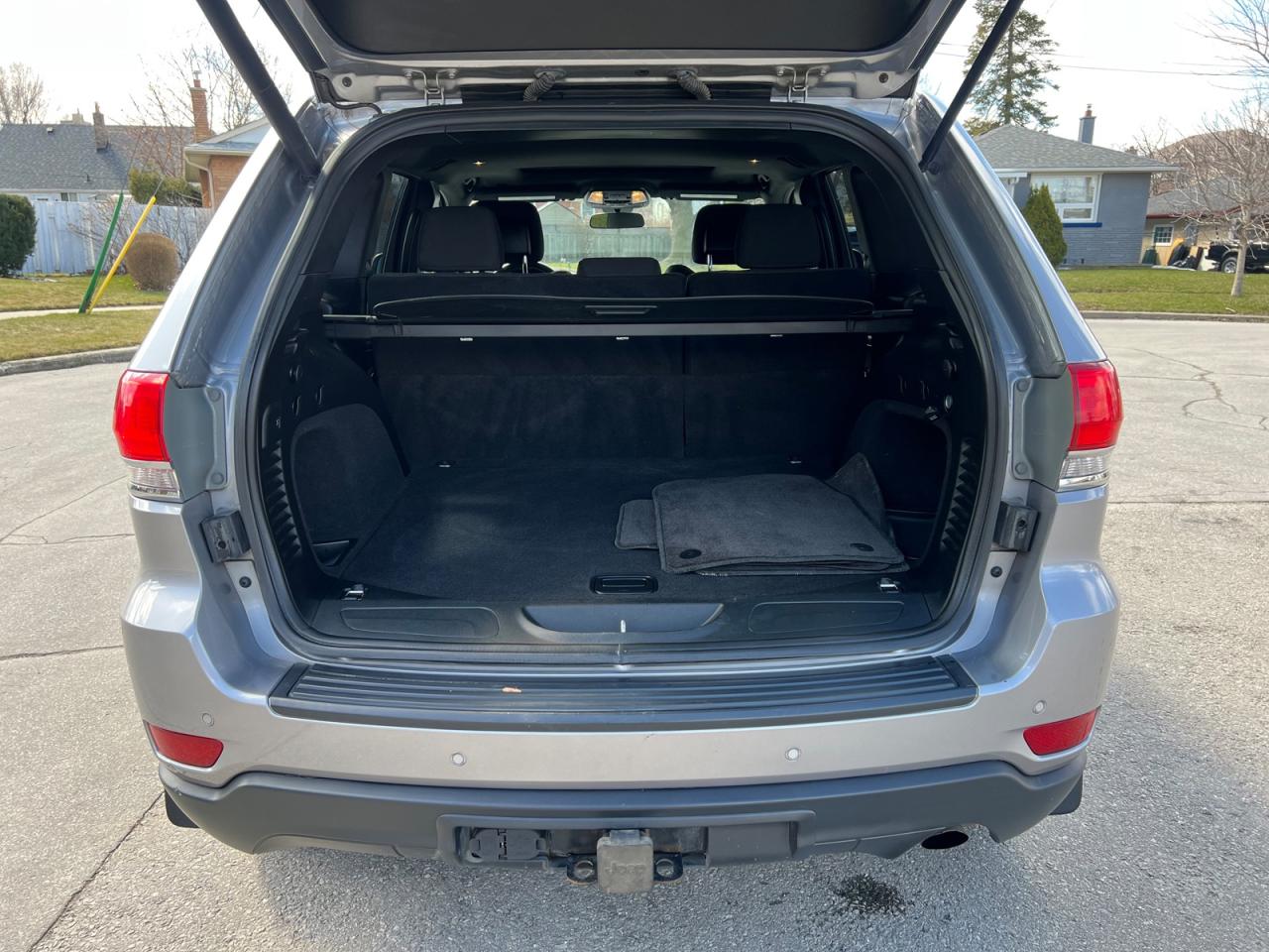 2018 Jeep Grand Cherokee LAREDO 4WD - Photo #13