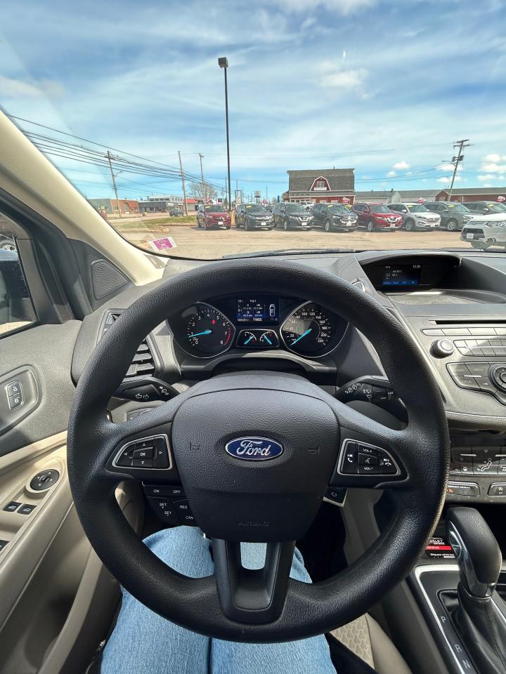 2018 Ford Escape SE - Photo #9