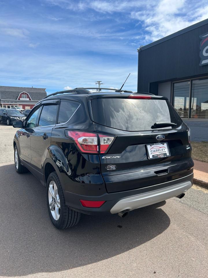 2018 Ford Escape SE - Photo #6