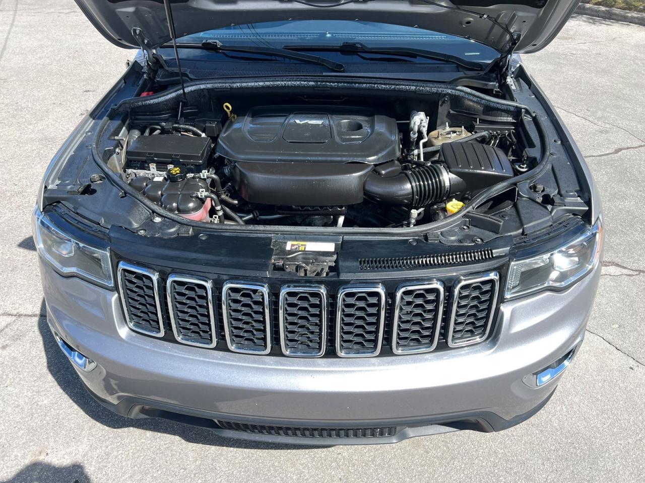 2018 Jeep Grand Cherokee LAREDO 4WD - Photo #6