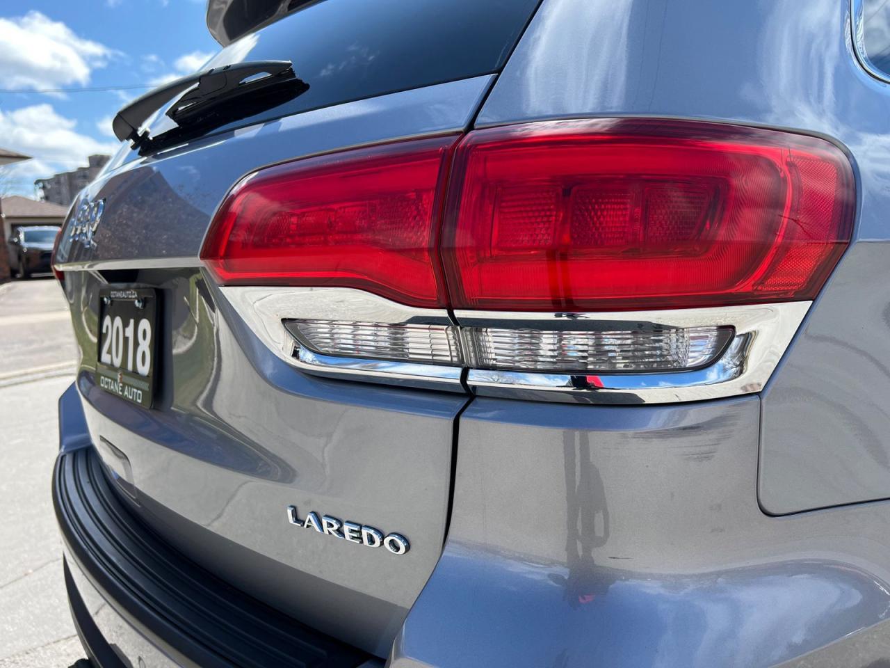 2018 Jeep Grand Cherokee LAREDO 4WD - Photo #9